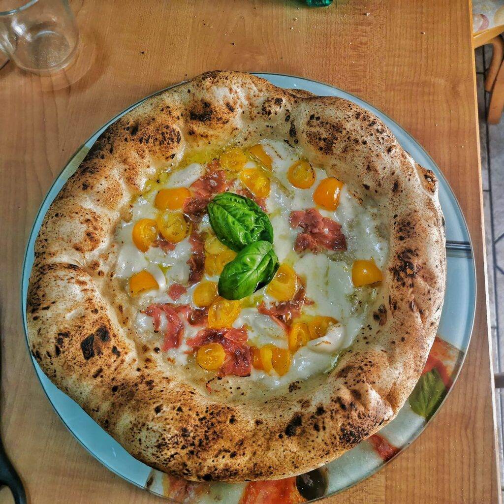 Homemade Napolitan Pizza